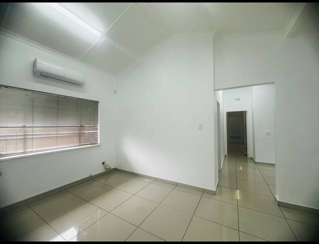 999M² OFFICE FOR SALE IN PARKDENE